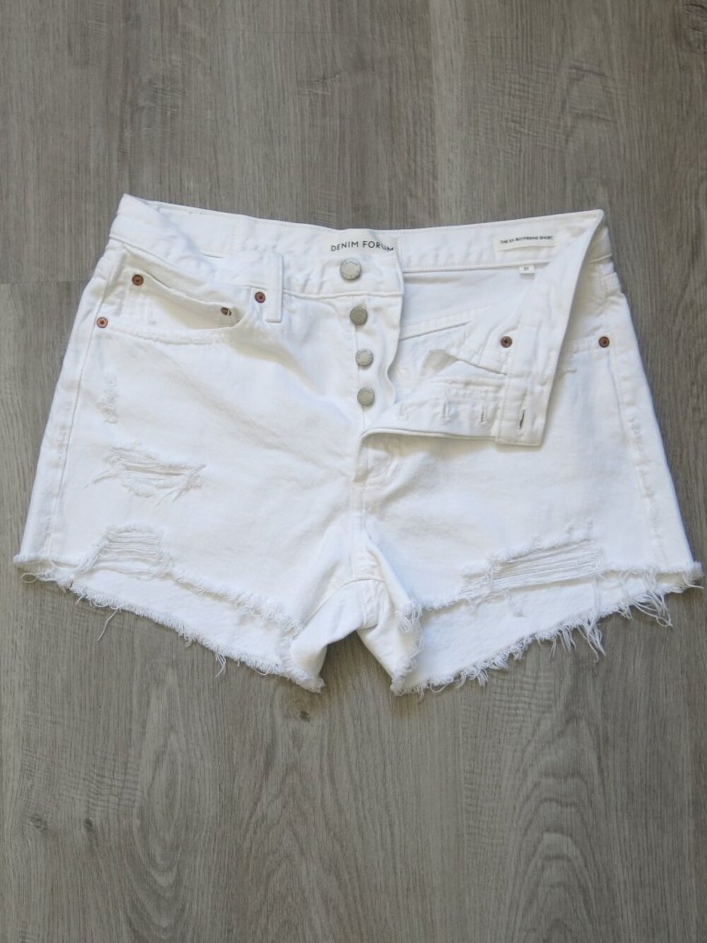 Aritzia Denim Forum The EX Boyfriend Denim Jean Short White Button Fly - Size 27